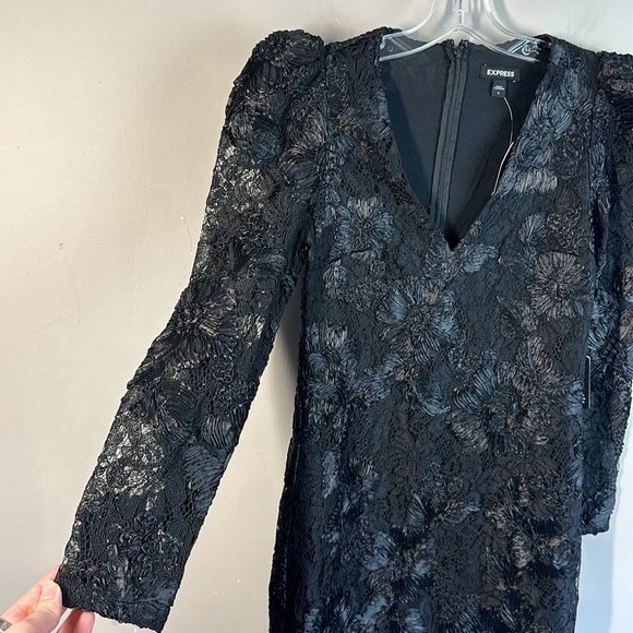 NWT Express Lace V-Neck Puff Sleeve Mini Sheath Dress Size S - Picture 12 of 16